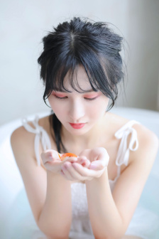 美女裸体无遮挡裸露双奶头免费视频
